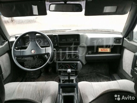 1991 Alfa Romeo 75 I Рестайлинг, чёрный - вид 2