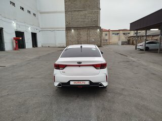 2021 Kia Rio IV Рестайлинг, белый, 1700000 рублей, вид 4