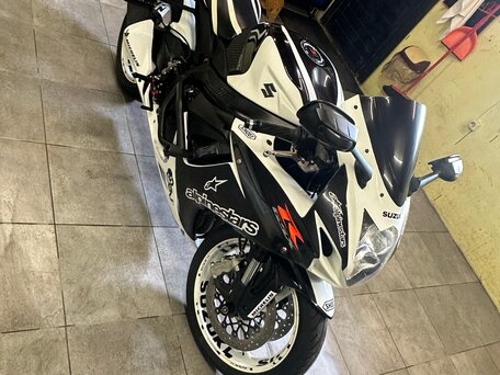 2011 Suzuki GSX-R 750, белый, 850000 рублей, вид 3