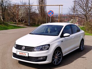2018 Volkswagen Polo V Рестайлинг, белый, 1380000 рублей, вид 1