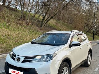 2013 Toyota RAV4 IV (XA40), белый, 2300000 рублей, вид 2