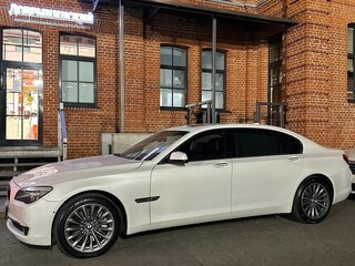 2011 BMW 7 серии Long 750Li xDrive V (F01/F02/F04), белый, 2790000 рублей, вид 4