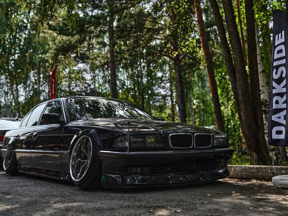 1995 BMW 7 серии 740i III (E38), серый, 1000000 рублей - вид 5