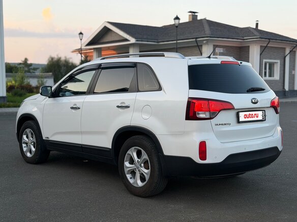 2013 Kia Sorento II Рестайлинг, белый, 1550000 рублей - вид 8
