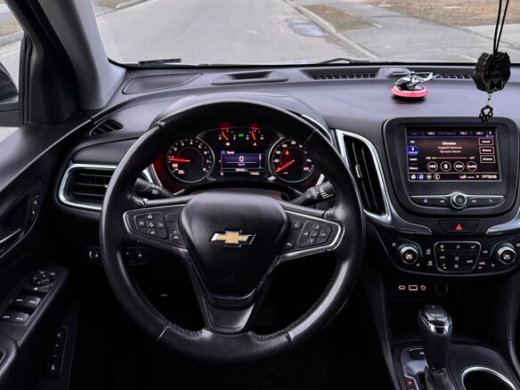 2020 Chevrolet Equinox III, серебристый, 1600000 рублей - вид 13