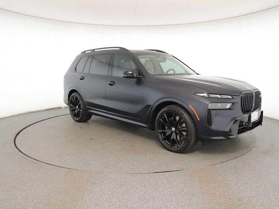 Открыть фотографии: BMW X7 I (G07) Рестайлинг