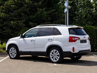 2019 Kia Sorento II Рестайлинг, белый, 1915000 рублей, вид 4