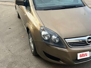 2013 Opel Zafira B Рестайлинг, бежевый, 785000 рублей, вид 2