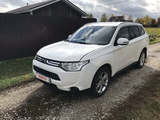 2012 Mitsubishi Outlander III, белый, 1440000 рублей, вид 1