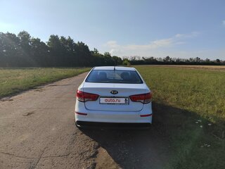 2015 Kia Rio III Рестайлинг, белый, 600000 рублей, вид 5