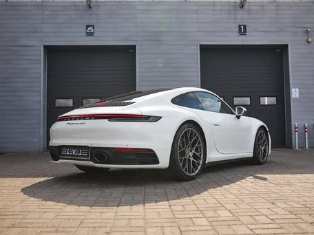 2020 Porsche 911 Carrera 4 VIII (992), белый, 12600000 рублей, вид 5