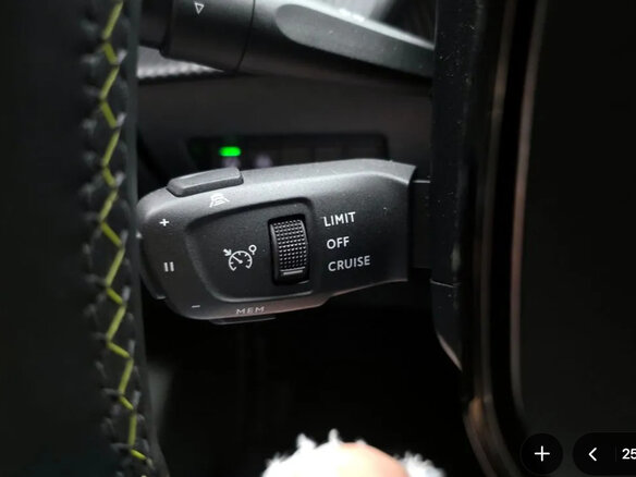 2021 Peugeot 208 II, белый - вид 23