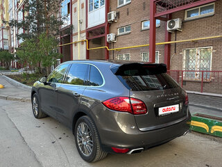 2013 Porsche Cayenne II (958), коричневый, 3100000 рублей, вид 3
