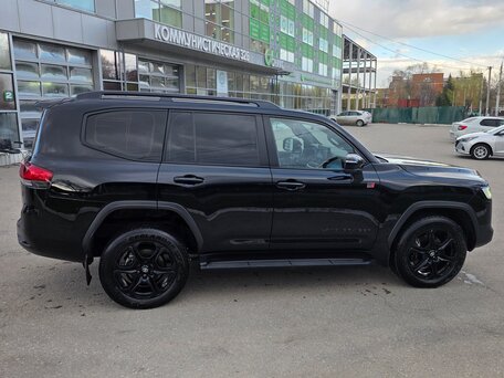 2023 Toyota Land Cruiser 300 Series, чёрный, 10500000 рублей, вид 2