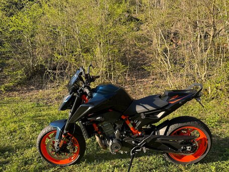 2022 KTM 890 Duke R, чёрный, 800000 рублей, вид 4