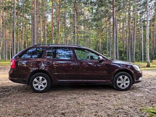 2012 Skoda Octavia II (A5) Рестайлинг, пурпурный, 850000 рублей, вид 4