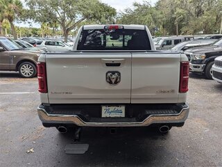 2025 Ram 1500 Crew Cab V Рестайлинг, серебристый, 10215825 рублей, вид 5