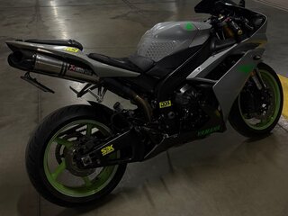 2007 Yamaha YZF-R1, серый, 595000 рублей, вид 2