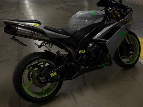 2007 Yamaha YZF-R1, серый, 595000 рублей, вид 2