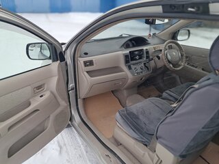 2003 Toyota Raum II, серый, 640000 рублей, вид 5