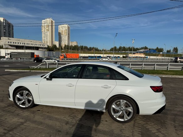 2020 Audi A4 40 TFSI V (B9) Рестайлинг, белый - вид 2