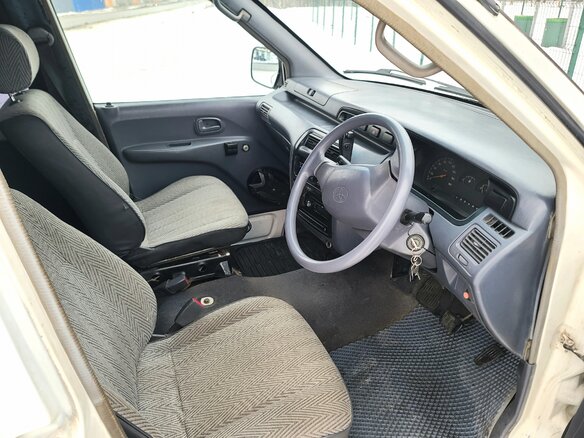 1997 Toyota Town Ace III, белый, 535000 рублей - вид 5