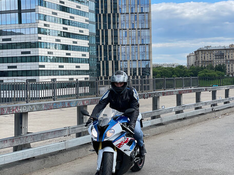 2018 BMW S 1000 RR, белый, 1500000 рублей, вид 3
