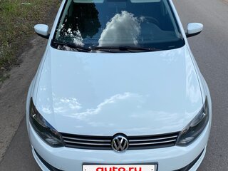 2015 Volkswagen Polo V, белый, 915000 рублей, вид 2
