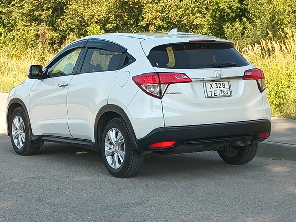 2020 Honda Vezel I Рестайлинг, белый, 2510000 рублей - вид 2