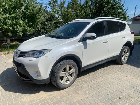 2014 Toyota RAV4 IV (XA40), белый, 1550000 рублей, вид 1