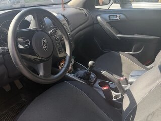 2012 Kia Cerato 6-speed II, чёрный, 650000 рублей, вид 5
