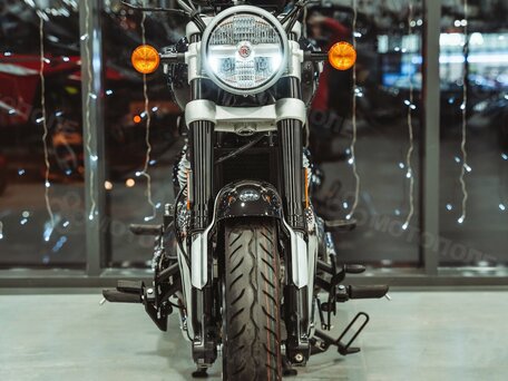 2025 Royal Enfield Super Meteor, чёрный, 764000 рублей, вид 5
