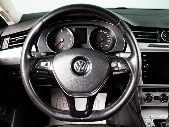 2018 Volkswagen Passat DSG7 B8, серый, 2129000 рублей - вид 9
