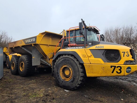 2021 Volvo A60H, жёлтый, 61000000 рублей