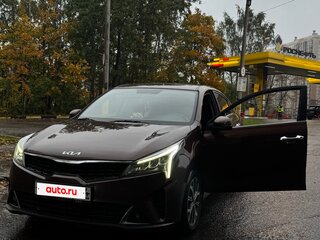 2021 Kia Rio IV Рестайлинг, коричневый, 1750000 рублей, вид 2