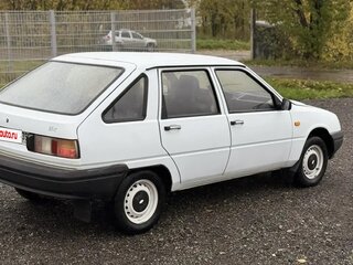 2000 Иж 2126 «Ода», белый, 240000 рублей, вид 5