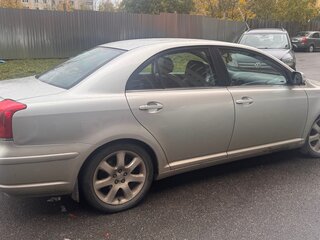 2007 Toyota Avensis II Рестайлинг, серебристый, 650000 рублей, вид 3