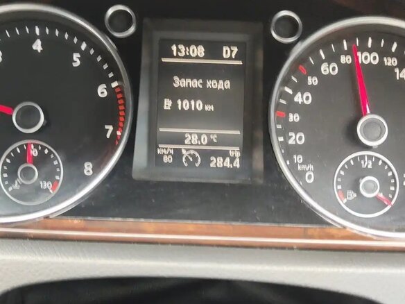 2012 Volkswagen Passat B7, белый, 1250000 рублей - вид 4