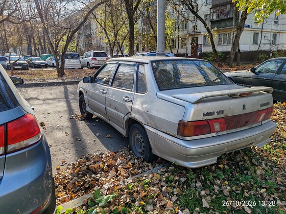 2004 Lada (ВАЗ) 2115, серебристый, 65000 рублей - вид 3