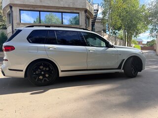 2020 BMW X7 40i I (G07), белый, 7300000 рублей, вид 5
