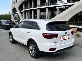 2019 Kia Sorento 6-speed III Prime Рестайлинг, белый, 2900000 рублей, вид 4