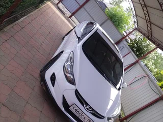 2011 Hyundai Avante V, белый, 1150000 рублей, вид 2