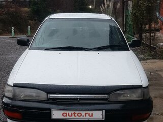 1992 Toyota Carina V (T170), белый, 250000 рублей, вид 3