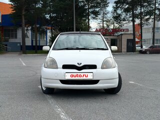 2000 Toyota Vitz I (P10), белый, 160000 рублей, вид 2