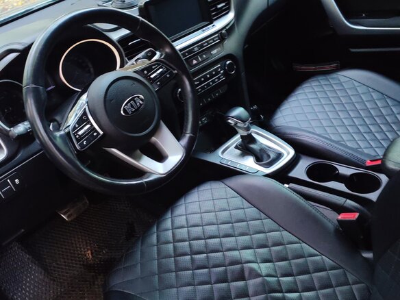 2019 Kia Ceed III, серебристый, 1600000 рублей - вид 6