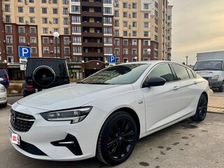 2020 Opel Insignia II Рестайлинг, белый, 1800000 рублей, вид 1