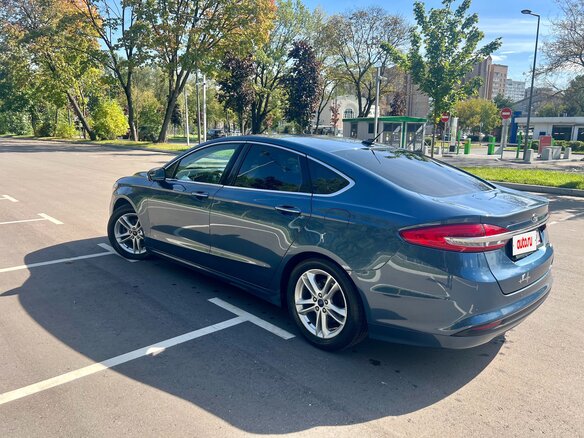2018 Ford Fusion (North America) II Рестайлинг, синий, 1300000 рублей - вид 10