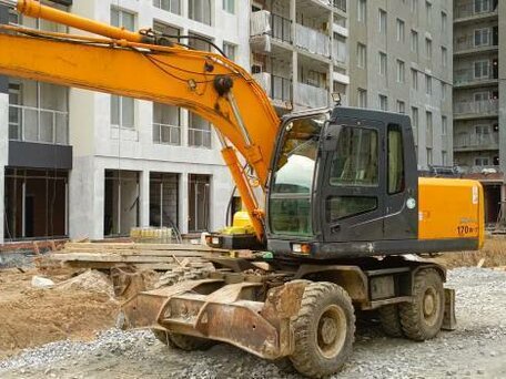 2011 Hyundai R170W, жёлтый, 4200000 рублей, вид 1