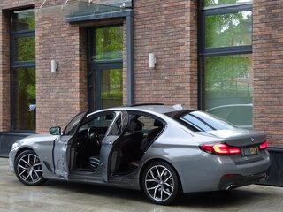 2020 BMW 5 серии 530i xDrive VII (G30/G31/G38) Рестайлинг, серый, 4800000 рублей, вид 5