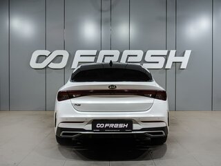 2020 Kia K5 III, белый, 2674000 рублей, вид 4